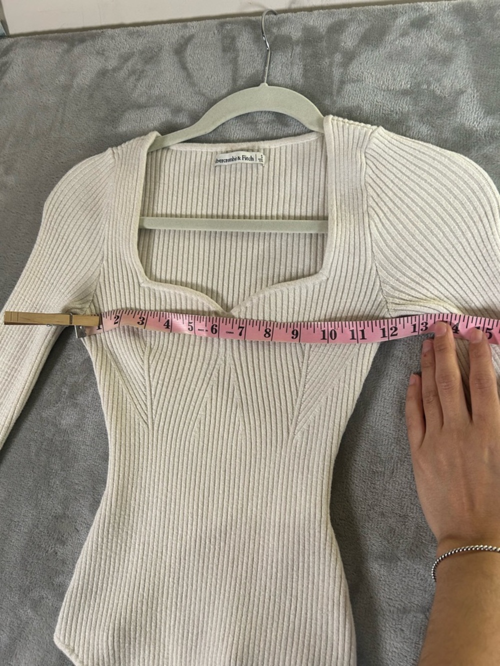 Abercrombie & Fitch Ribbed Long Sleeve Square Neck Bodysuit in Cream - Picture 5 of 7